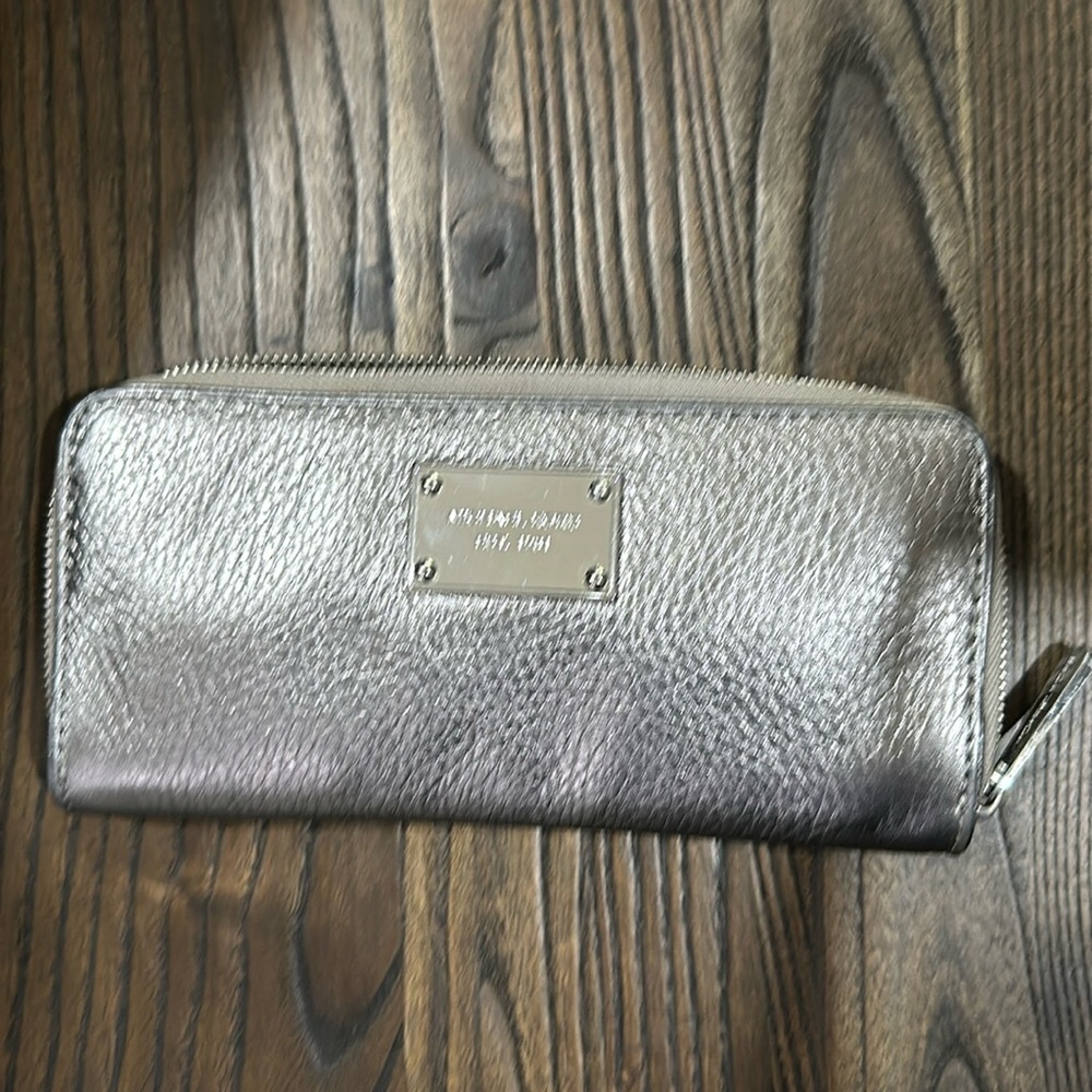 Michael Kors EST. 1981 gray metallic leather clutch wallet